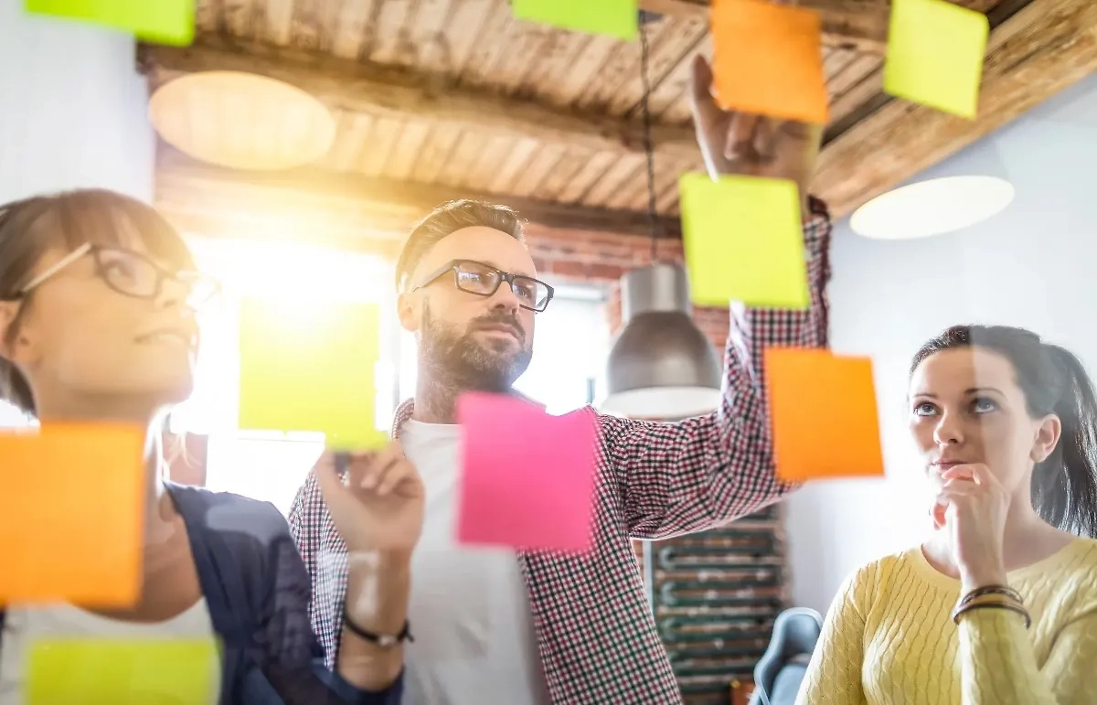 14 января отмечается Всемирный день логики. Обложка © Shutterstock