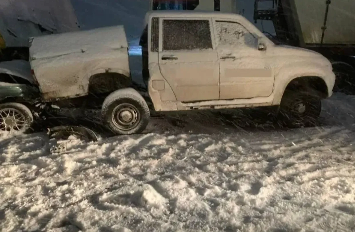 В Армении столкнулось 17 автомобилей. Фото © Facebook (заблокирован в РФ, принадлежит компании Meta, признанной в РФ экстремистской организацией) / МВД Армении