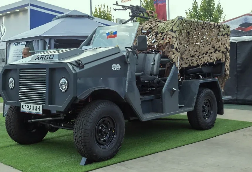 Вездеходная платформа "Сарацин". Обложка © auto.ru / Вячеслав Крылов