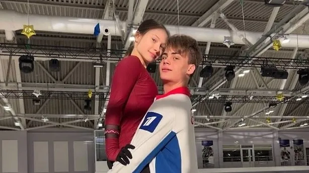 Фигуристка Мария Симонова с партнёром Мартином Бреславским. Обложка © t.me / M.Simonova & М.Breslavsky
