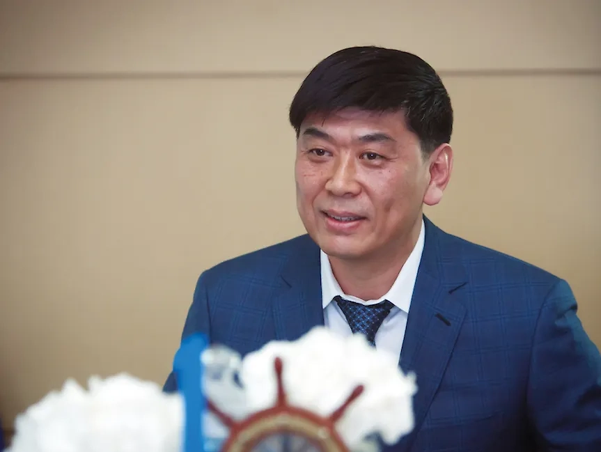 Олег Кан. Обложка © Rodnyeostrova.ru