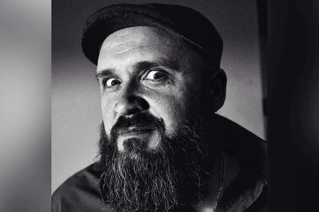 Вокалист, гитарист и автор текстов музыкальной группы Marksheider Kunst Сергей Ефременко (Ефр). Обложка © VK / Сергей Ефременко