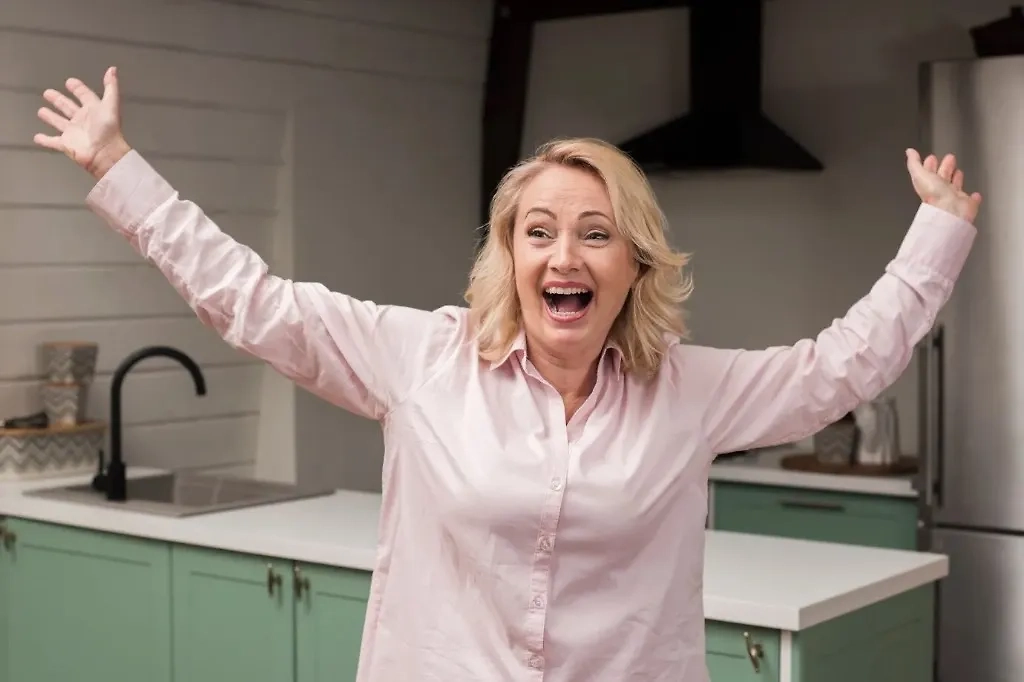 Юмор о жизни после сорока: 10 шуток и мемов для настроения. Фото © Freepik