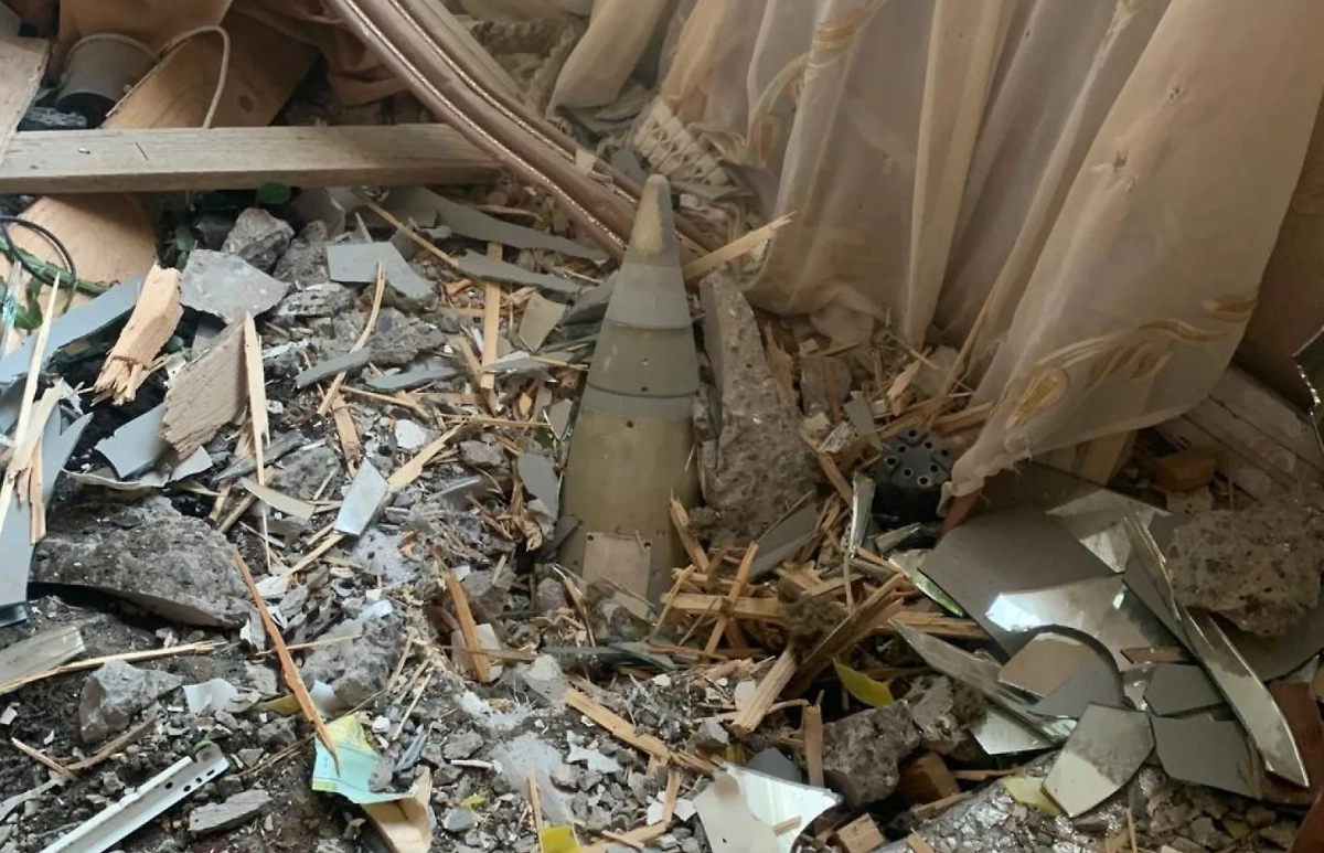 Один из неразорвавшихся в Белгороде снарядов. Обложка © Telegram / ДЕМИДОВ