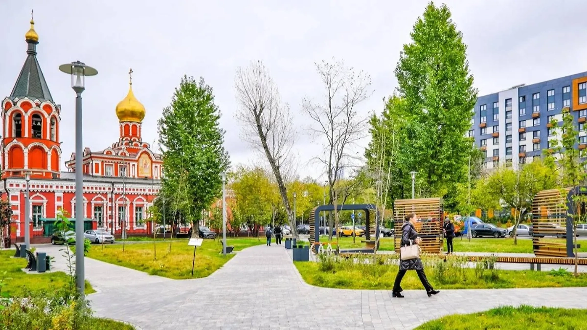 Территория возле московского городского вокзала "Марьина Роща". Фото © Пресс-служба комплекса городского хозяйства города Москвы