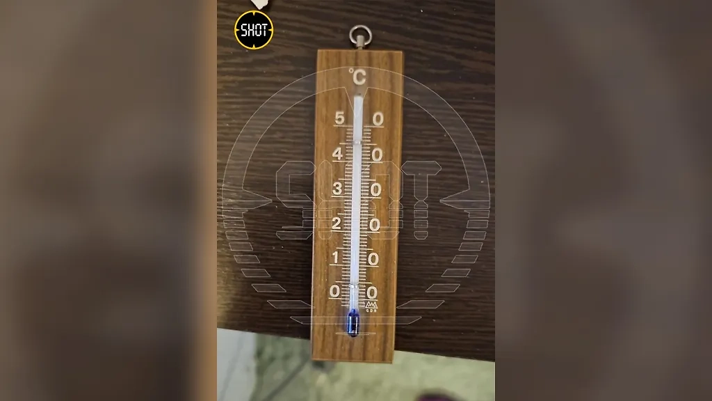 Обстановка в домах Подольска, оставшихся без отопления. Фото © Telegram / SHOT