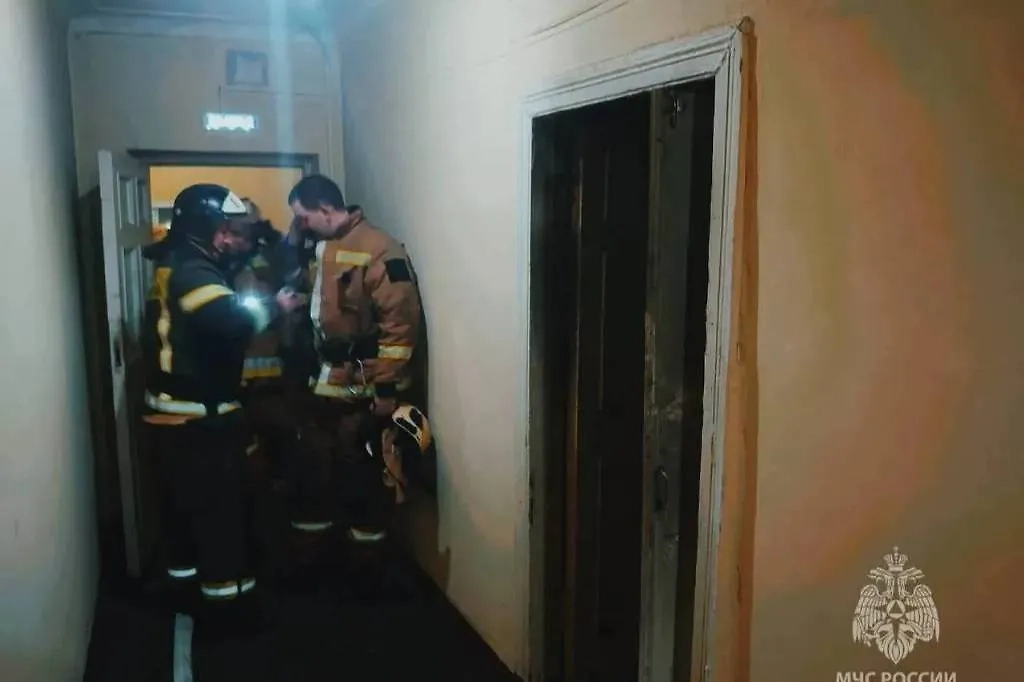 Внутри ростовского цирка, где произошёл пожар. Фото © Telegram / МЧС Ростовской области