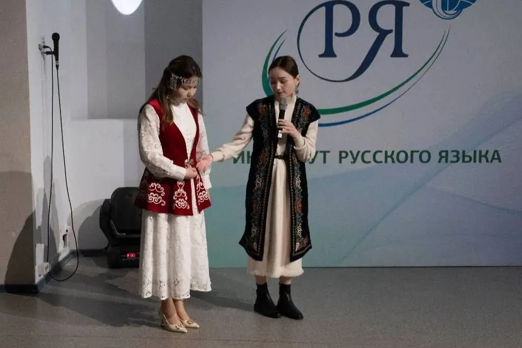 Студенты Кызылординского университета имени Коркыт ата. Фото © Предоставлено Life.ru