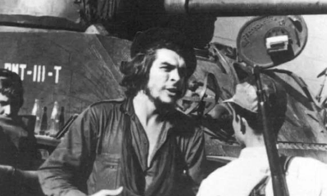 Че Гевара после битвы при Санта-Кларе. Фото © Wikipedia