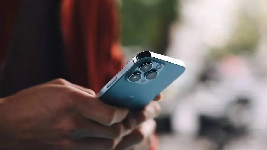 Обложка © Shutterstock / FOTODOM / Gabo_Arts