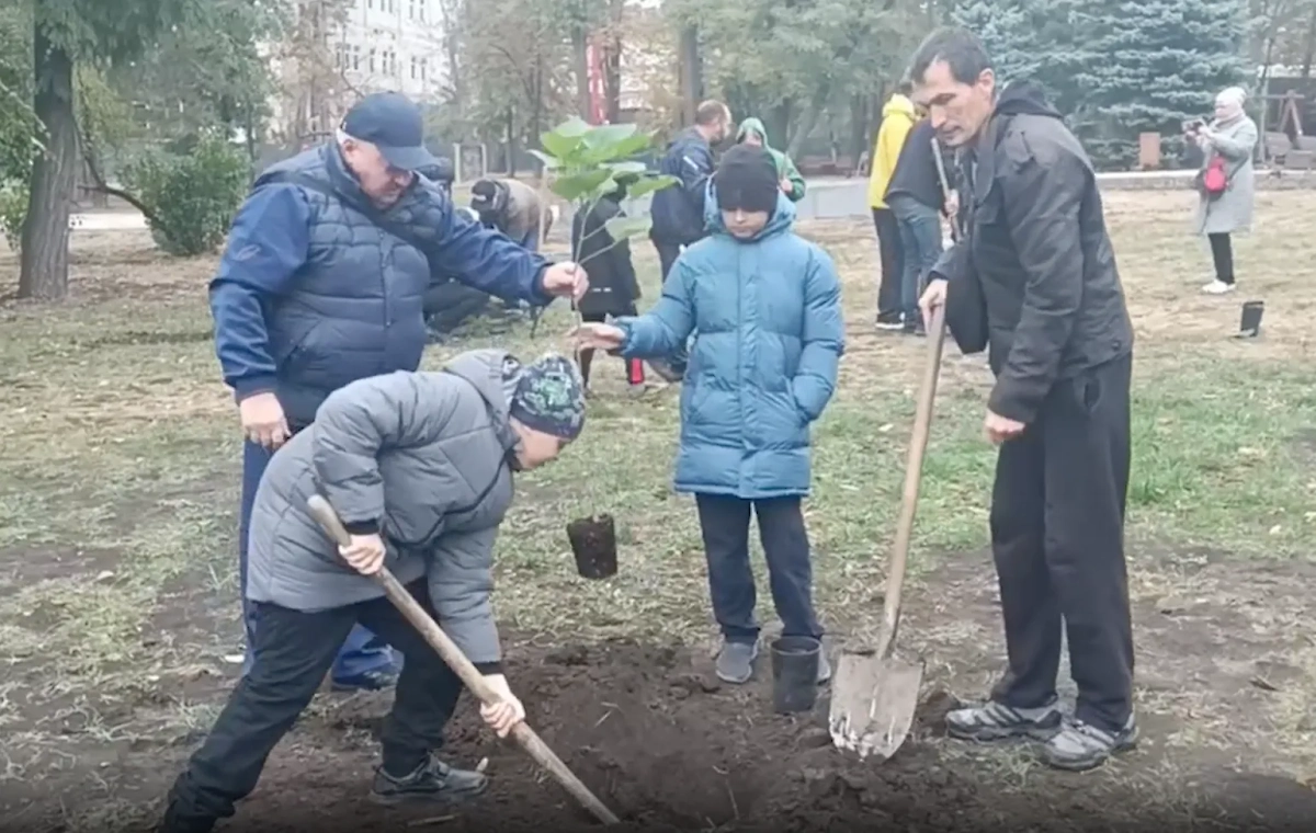 День отца в ЛНР. Обложка © Предоставлено Life.ru