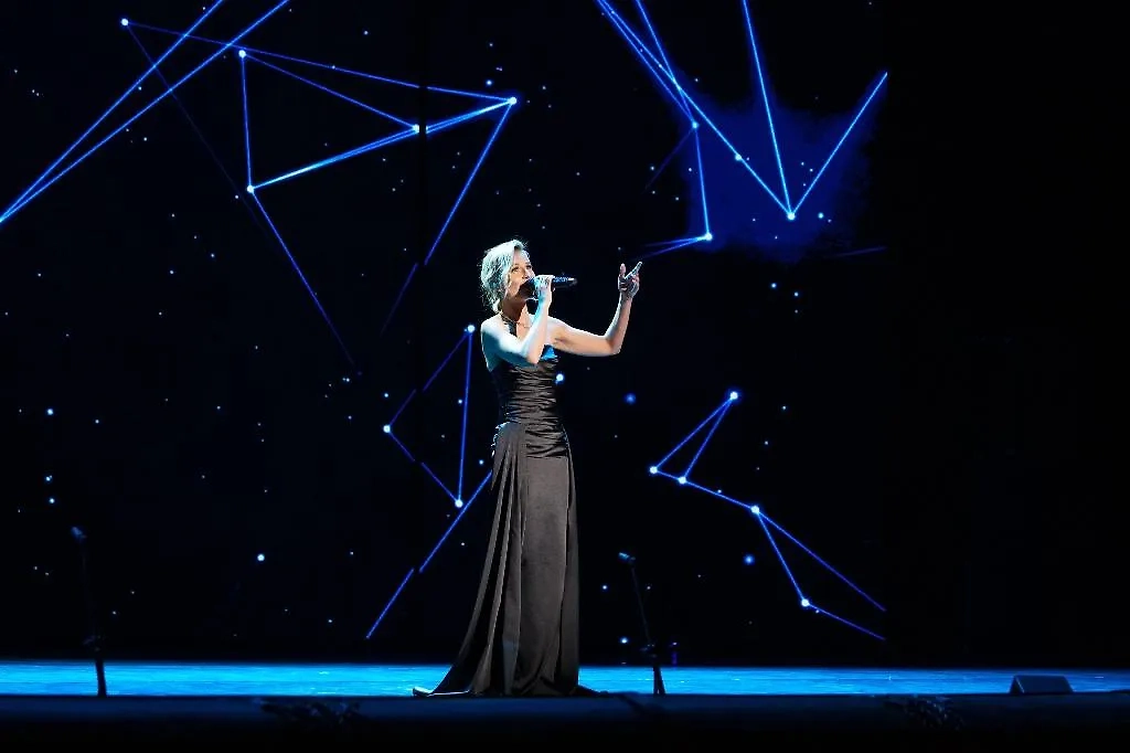 Полина Гагарина на церемонии награждения. Фото © Пресс-служба VK