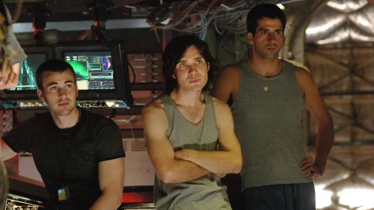 Лучший фильм о спасении угасающего Солнца. Фото © Кадр из фильма «Пекло», режиссёр Дэнни Бойл, сценарист Алекс Гарленд / Kinopoisk