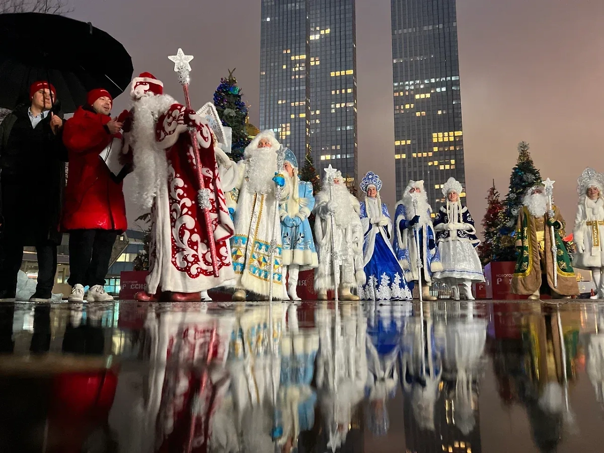 В России начался новогодний сезон. Фото © Life.ru