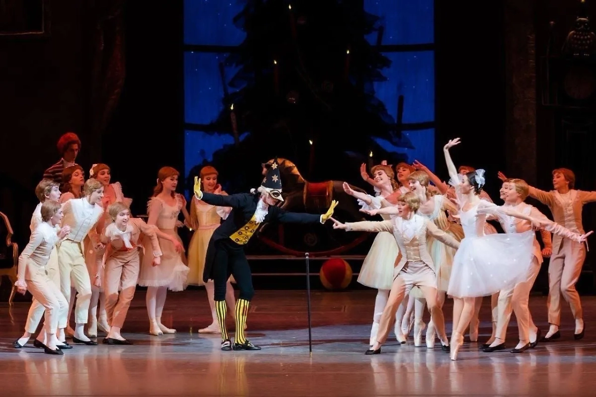 Эдгард Запашный предложил отдать деньги за билеты на «Щелкунчика» на нужды СВО. Обложка © VK / Bolshoi Theatre of Russia / Большой театр России / Батыр Аннадурдыев