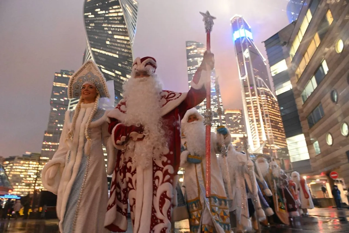 В России начался новогодний сезон, ему дали старт в национальном центре «Россия». Фото © Life.ru