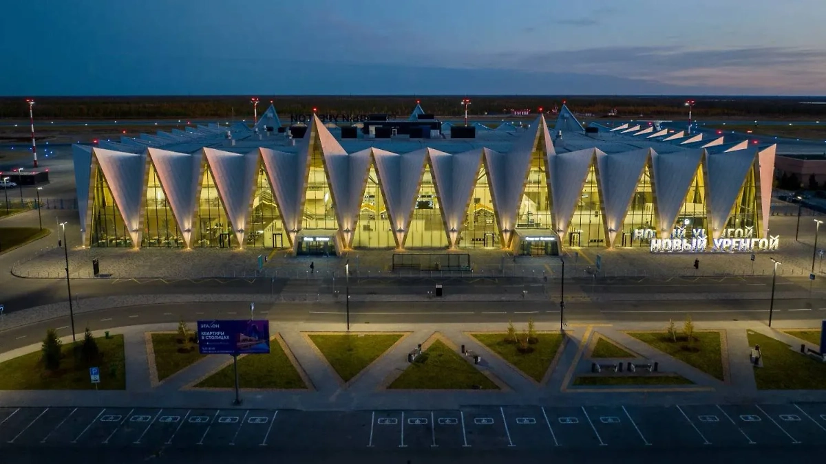 Аэропорт Новый Уренгой. Фото © Wikipedia / Аэропорт Новый Уренгой  