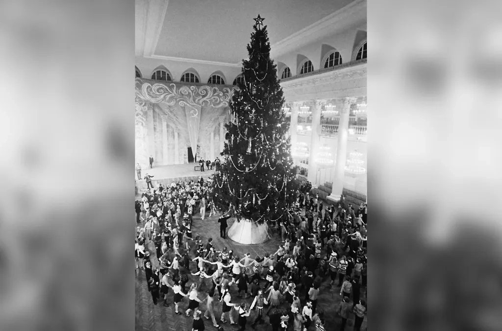 Советские новогодние спектакли: лучшие воспоминания о детских утренниках. Фото © ТАСС / Пётр Носов, Вячеслав Ун Да-Син