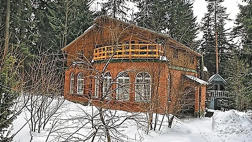 Дом в элитном посёлке, принадлежащий Ахеджаковой и её подруге. Фото © Telegram / SHOT