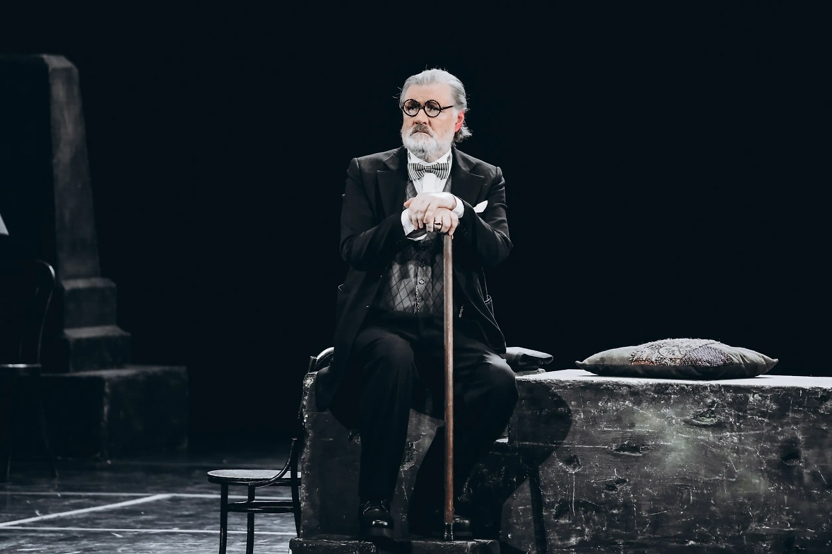 Народный артист России Владимир Симонов. Фото © VK / Театр имени Евгения Вахтангова / Ольга Кузякина