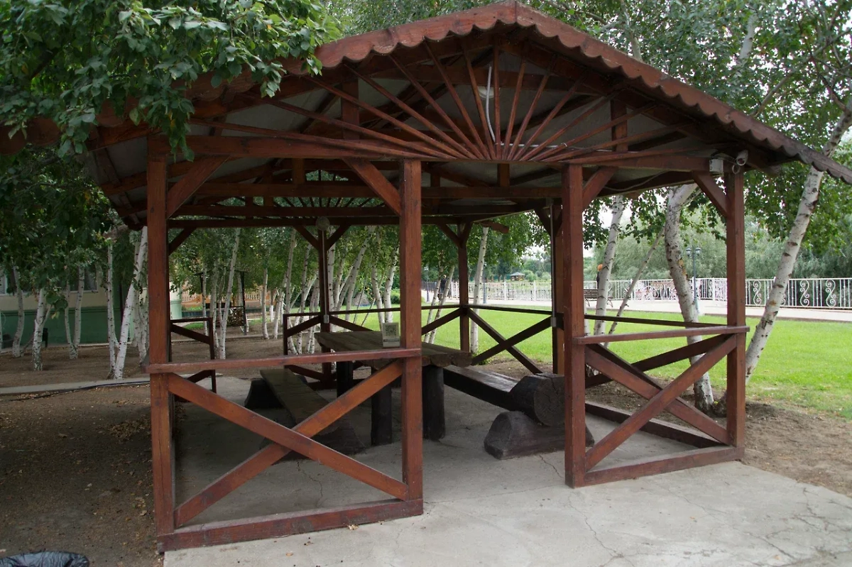 Хозяйство астраханской рыббазы. Фото © Yandex Map