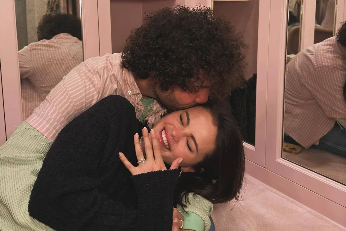 Певица получила предложение руки и сердца во время романтического пикника. © Instagram (признан экстремистской организацией и запрещён на территории Российской Федерации) / selenagomez