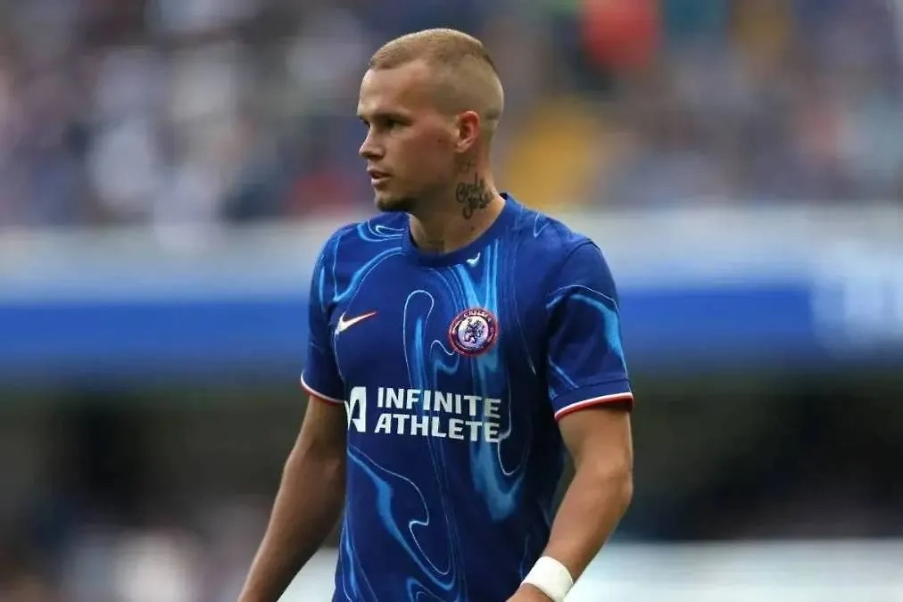 Михаил Мудрик. Обложка © chelseafc.com