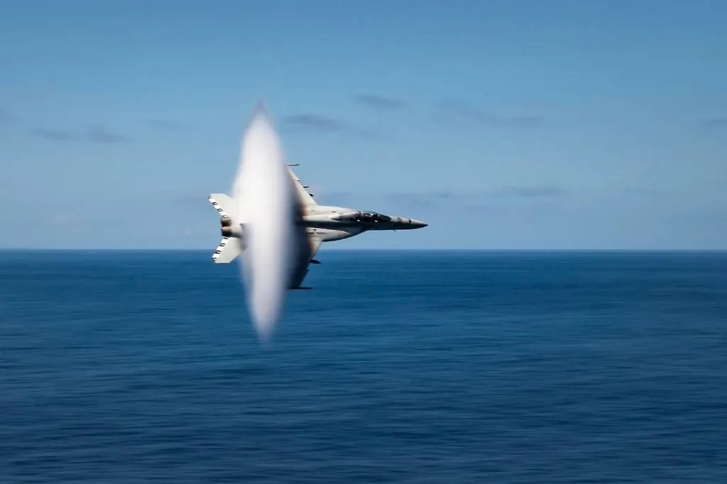 Истребитель F/A-18. Обложка © Flickr / U.S. Pacific Fleet