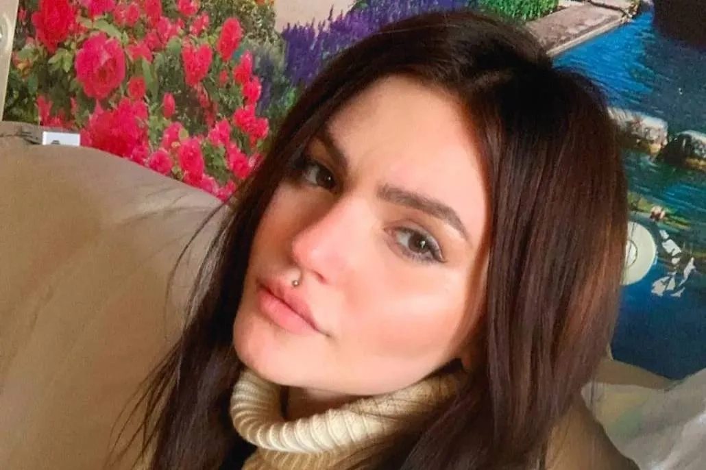 Фрейя Зильбер. Обложка © Instagram (признан экстремистской организацией и запрещён на территории Российской Федерации) / freya_zilber