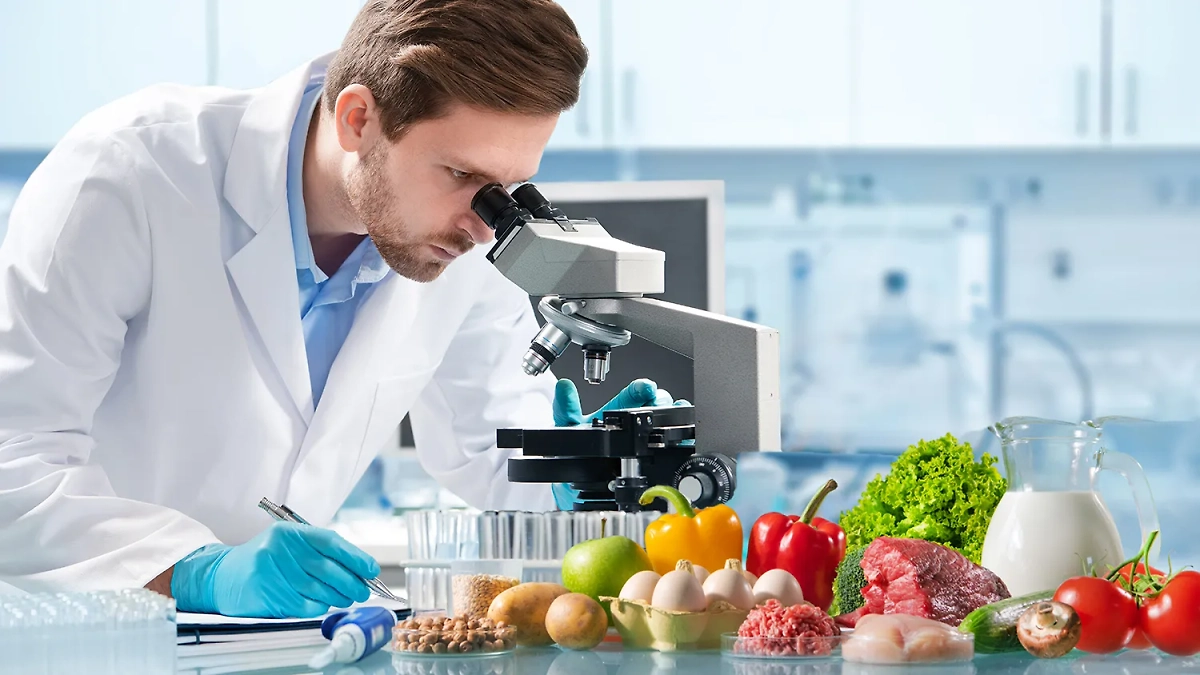 Любители позднего ужина употребляют гораздо больше жиров и углеводов. Обложка © Shutterstock / FOTODOM / Alexander Raths