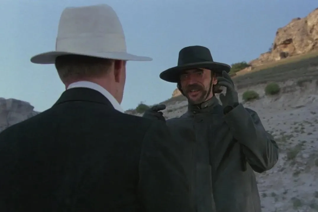 Боярский празднует 75 лет в 2024 году. Он не только замечательный актёр, но и автор крылатых фраз, разлетевшихся по всей стране. Фото © Фильм «Человек с бульвара Капуцинов», режиссёр Эдуард Акопов / Kinopoisk