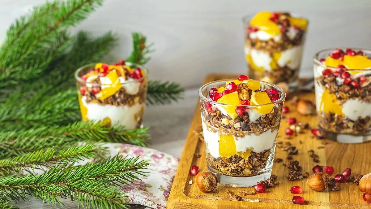 Десерты на праздничный стол 2025: что понравится Змее. Фото © Shutterstock / FOTODOM / Victoria Kondysenko