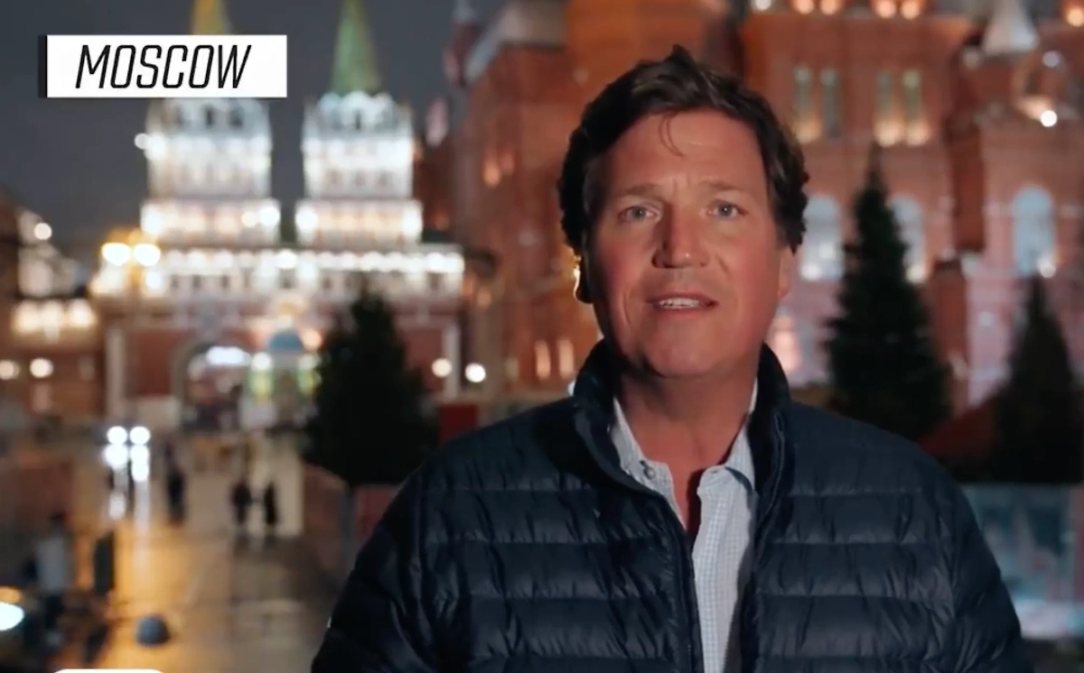 Такер Карлсон в России. Обложка © X / TuckerCarlson