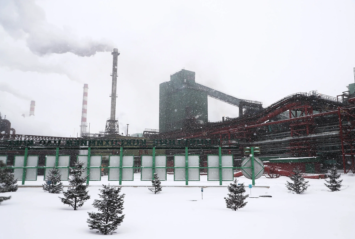 Территория завода ПАО «Кокс». Фото © ТАСС / Максим Киселёв