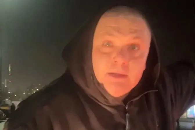 Встретивший телеведущую житель Польши. Обложка © Instagram (соцсеть запрещена в РФ; принадлежит корпорации Meta, которая признана в РФ экстремистской) / freimutolia