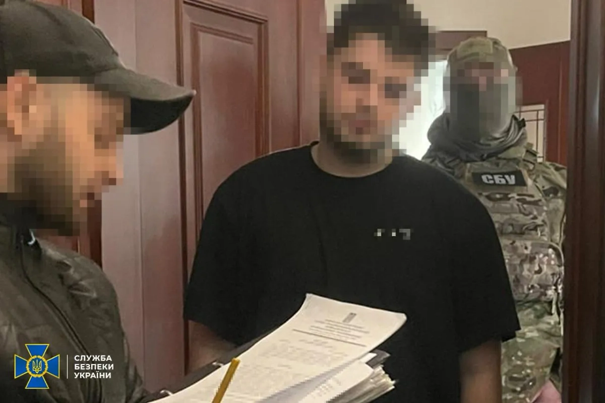 Кадры задержания украинцев, прокричавших "Ахмат — сила!". Фото © Telegram / Служба безпеки України