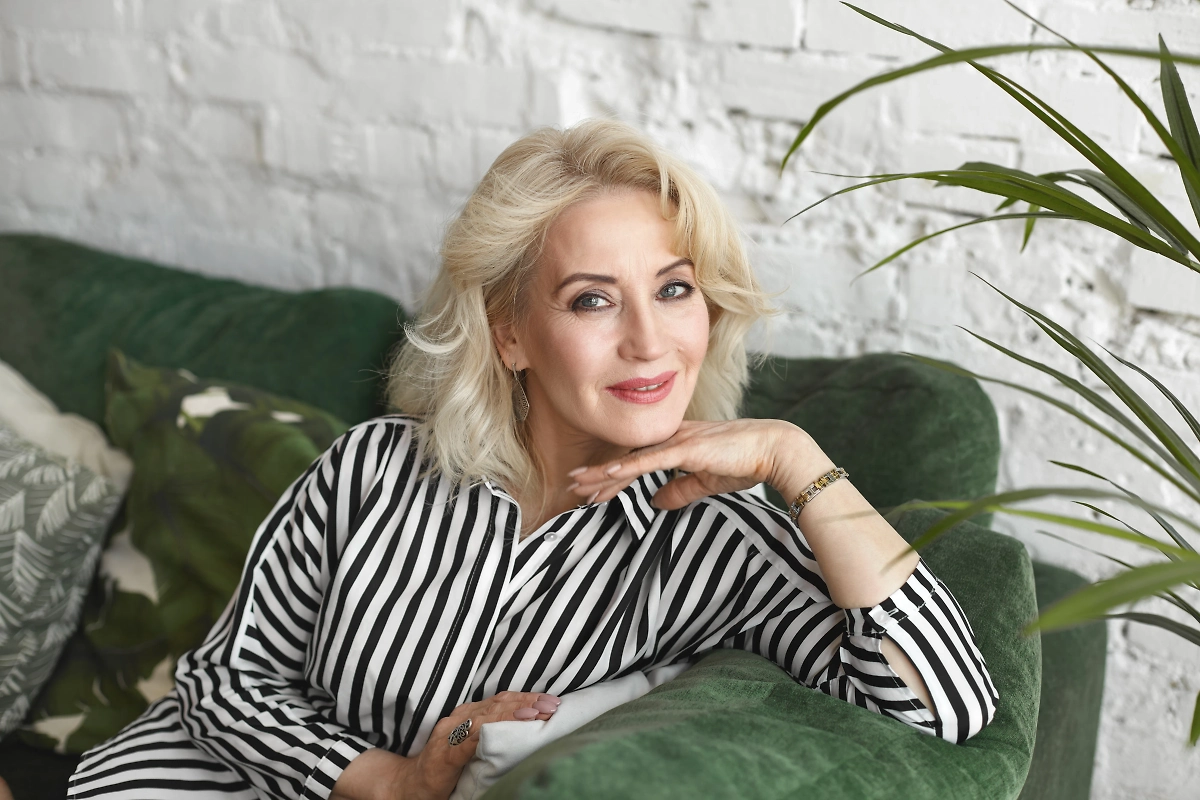 Врач рассказала про изменения внешности во время менопаузы. Обложка © Freepik / shurkin_son