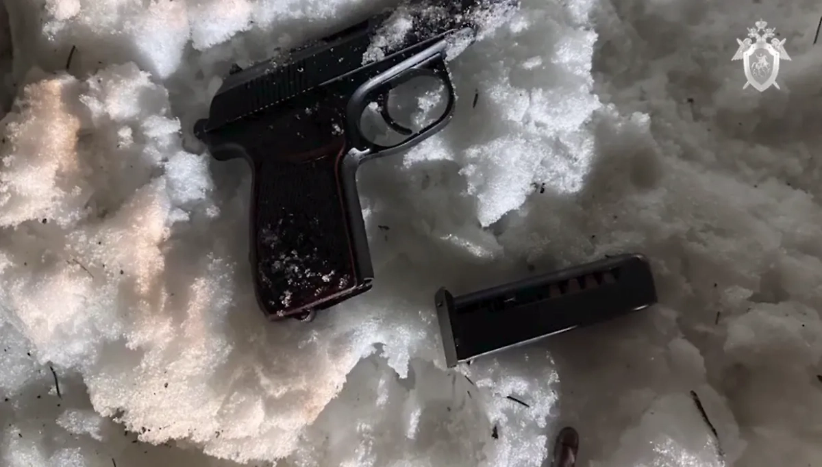 Орудие убийства водителя в Петербурге. Обложка © Следственный комитет Российской Федерации 