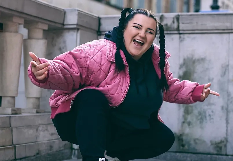 Украинская хип-хоп-певица, финалистка национальной квалификации на Евровидение Алёна (alyona alyona) Савраненко. Обложка © Instagram (соцсеть запрещена в РФ; принадлежит корпорации Meta, которая признана в РФ экстремистской) / alyona.alyona.official