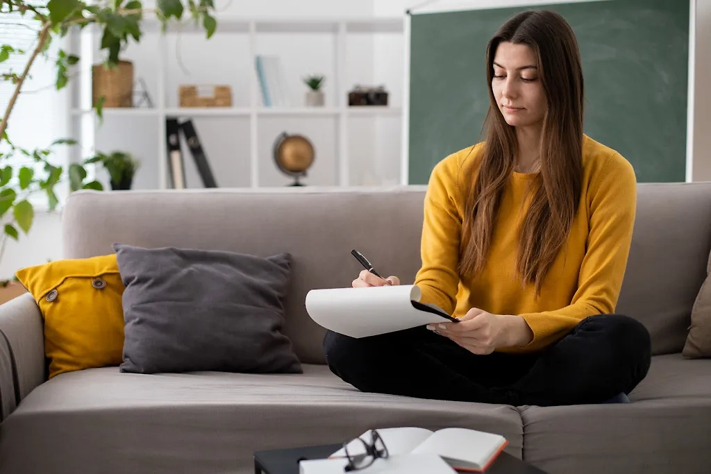 Преобразите своё окружение: путь к счастью. Фото © Freepik