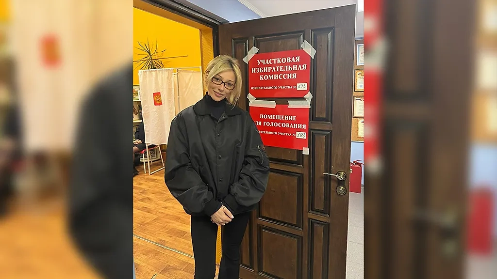 Блогерша Настя Ивлеева пришла проголосовать на выборах президента России. Обложка © Telegram / Настя Ивлеева