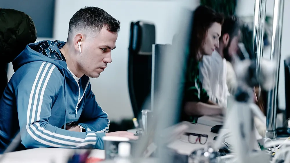 С 1 апреля повысят зарплаты сразу в нескольких сферах. Обложка © ТАСС / Андрей Любимов