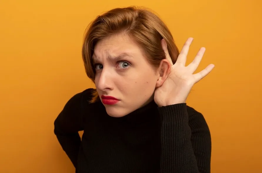 Вирусные инфекции влияют на слух. Обложка © freepik