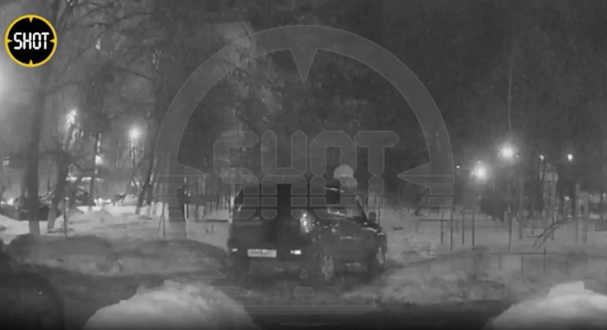 Вспышка во время уничтожения дронов ВСУ над Дзержинском. Обложка © SHOT