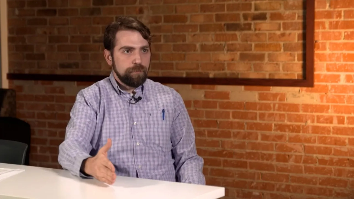 Претендент на пост президента США Literally Anybody Else. Обложка © YouTube / WFAA 