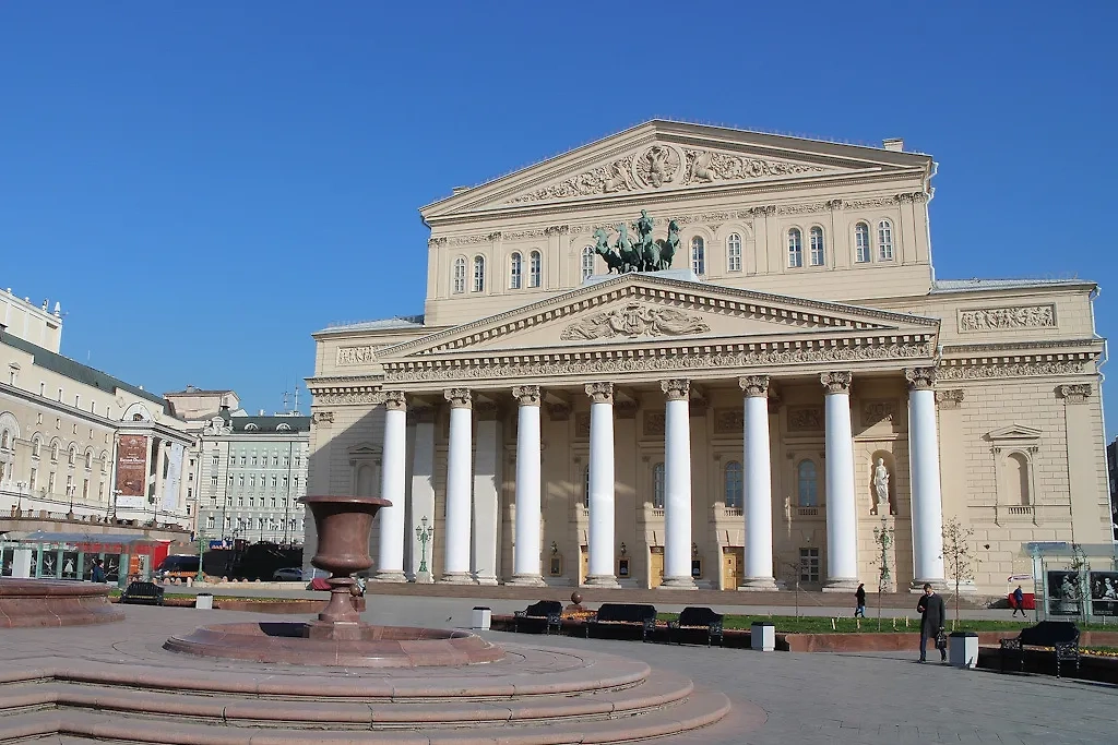 Большой театр — один из крупнейших в России и один из самых значительных в мире театров оперы и балета. Фото © Wikipedia