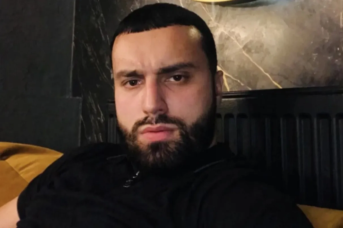 Бывший участник телепроекта "Дом-2" блогер Альфред Джавадов. Обложка © VK / Альфред Джавадов