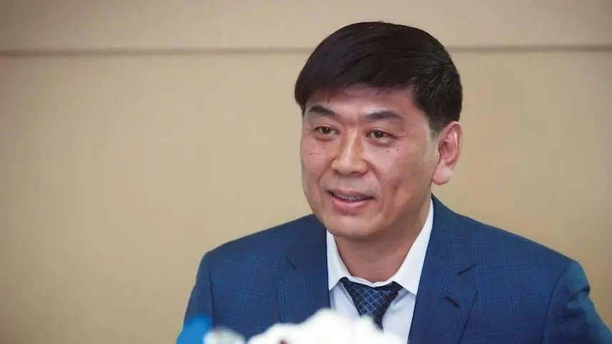 Предприниматель Олег Кан. Обложка © Rodnyeostrova.ru