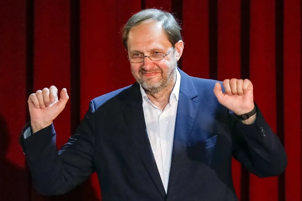 Журналист Кирилл Набутов*. Обложка © ТАСС / Артём Геодакян