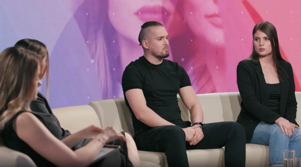 Журналисты издания SHOT рассказали, что горе объединило россиян. Видео © VK / "Дайте сказать!"